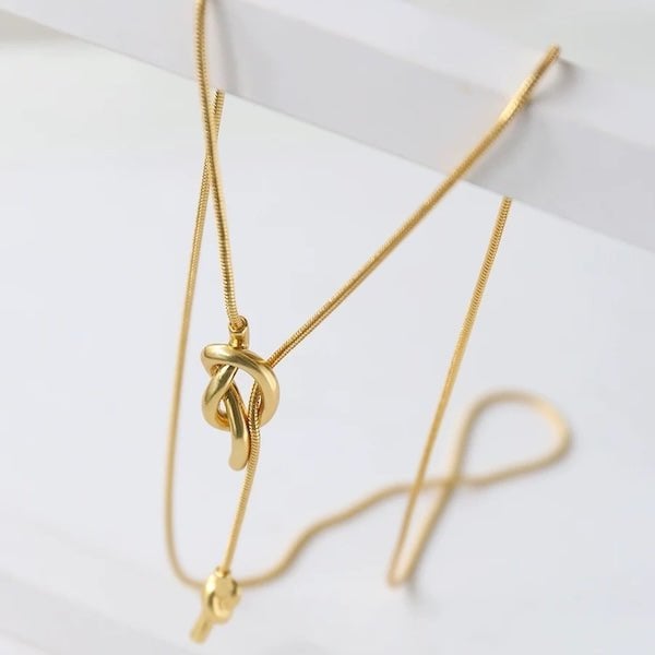 Elegante lange trui ketting