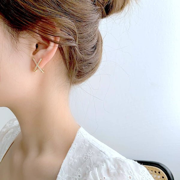 Subtiele kruisdesign oorbellen