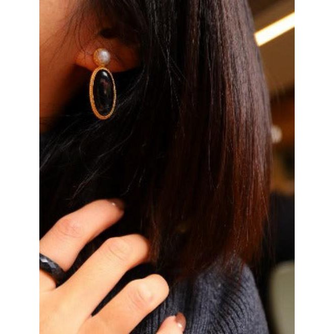 Vintage oorbellen met zwarte onyx en parels