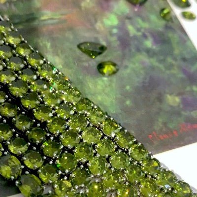 Fancy Sparkling Olive Stone Beads armband