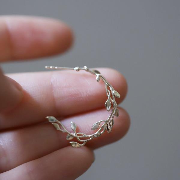 Lauwerkrans oorbellen in goud of zilver