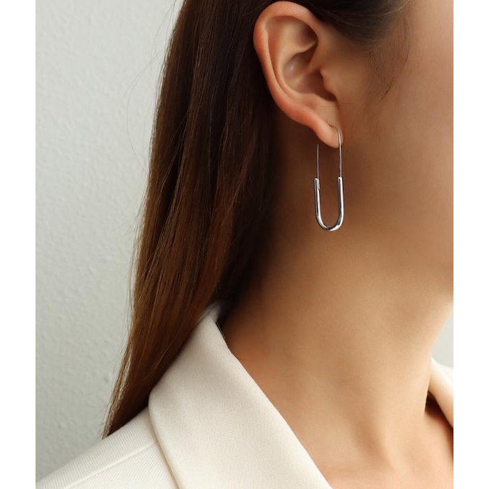 Paperclip oorbellen in zilver of goud