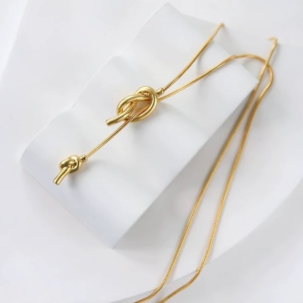 Elegante lange trui ketting