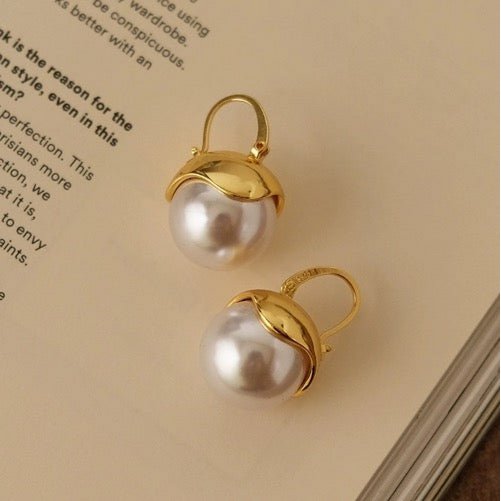 Chique vintage pareldruppel oorbellen