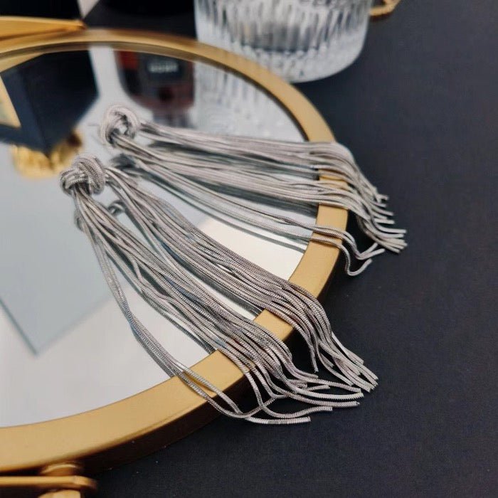 Moderne vintage knoopkwasten oorbellen