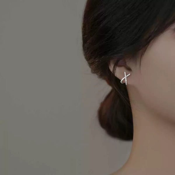 Subtiele kruisdesign oorbellen