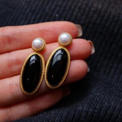 Vintage oorbellen met zwarte onyx en parels