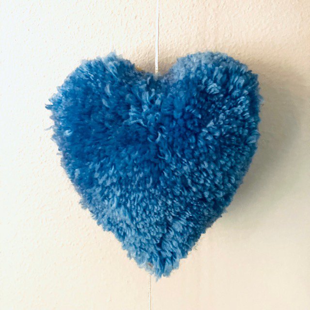 Mobiel met Veelkleurige Hartjes