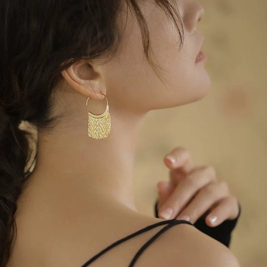 Elegante druppeloorbellen met kwastjes