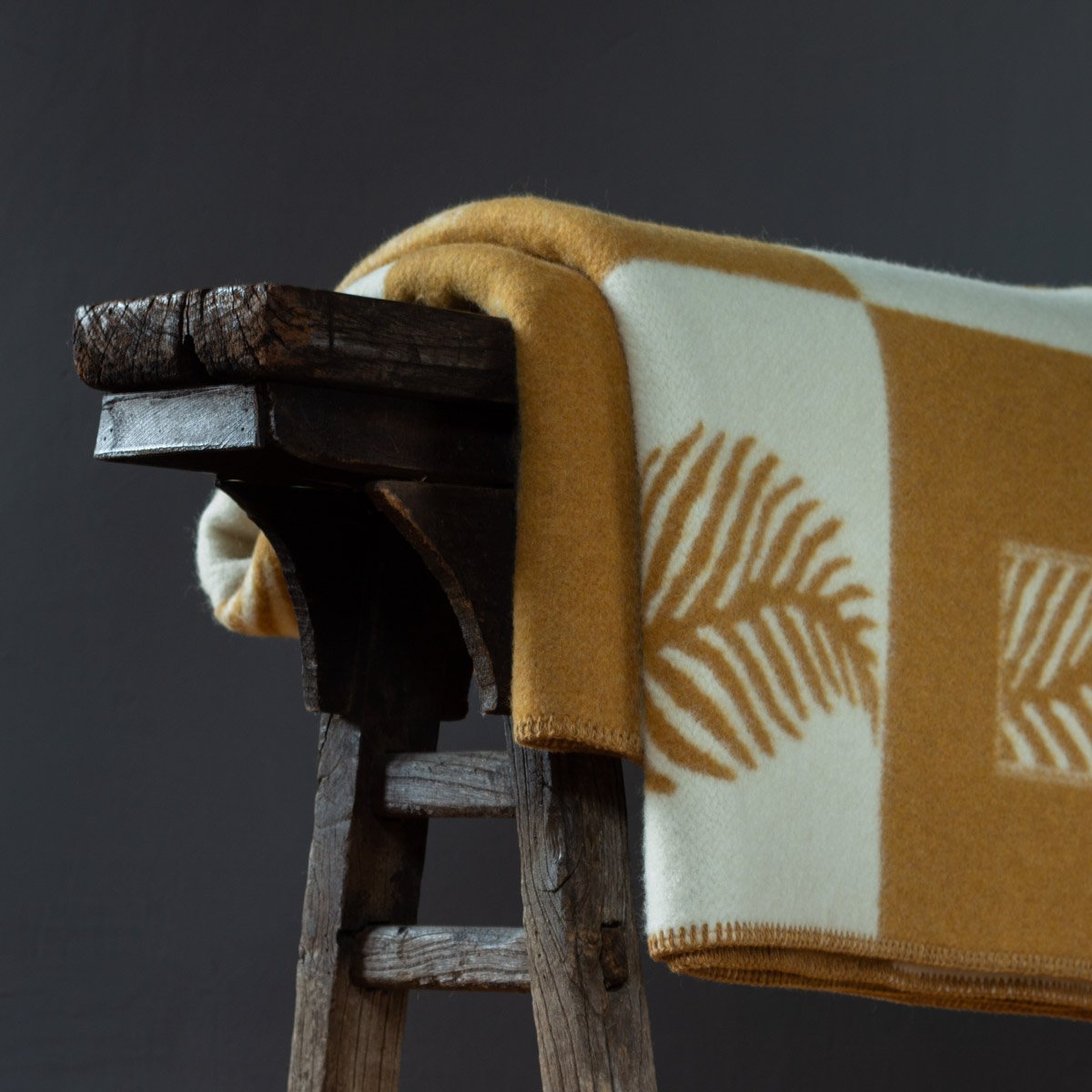 Merinowollen beddeken - LEAF oker