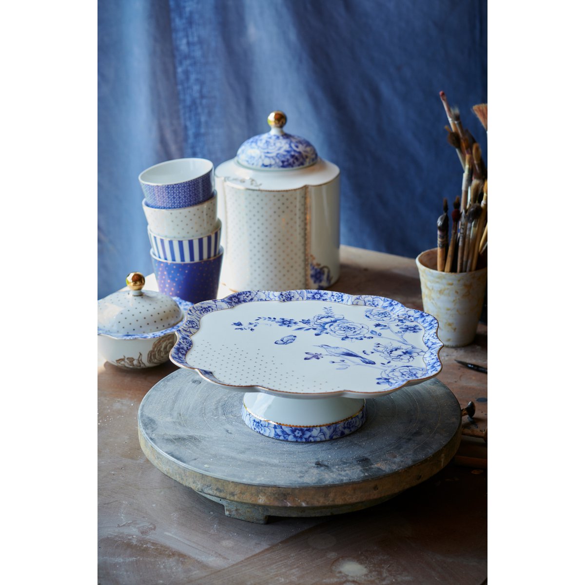 "Koninklijk" Taartplateau - Royal White - 24x24cm